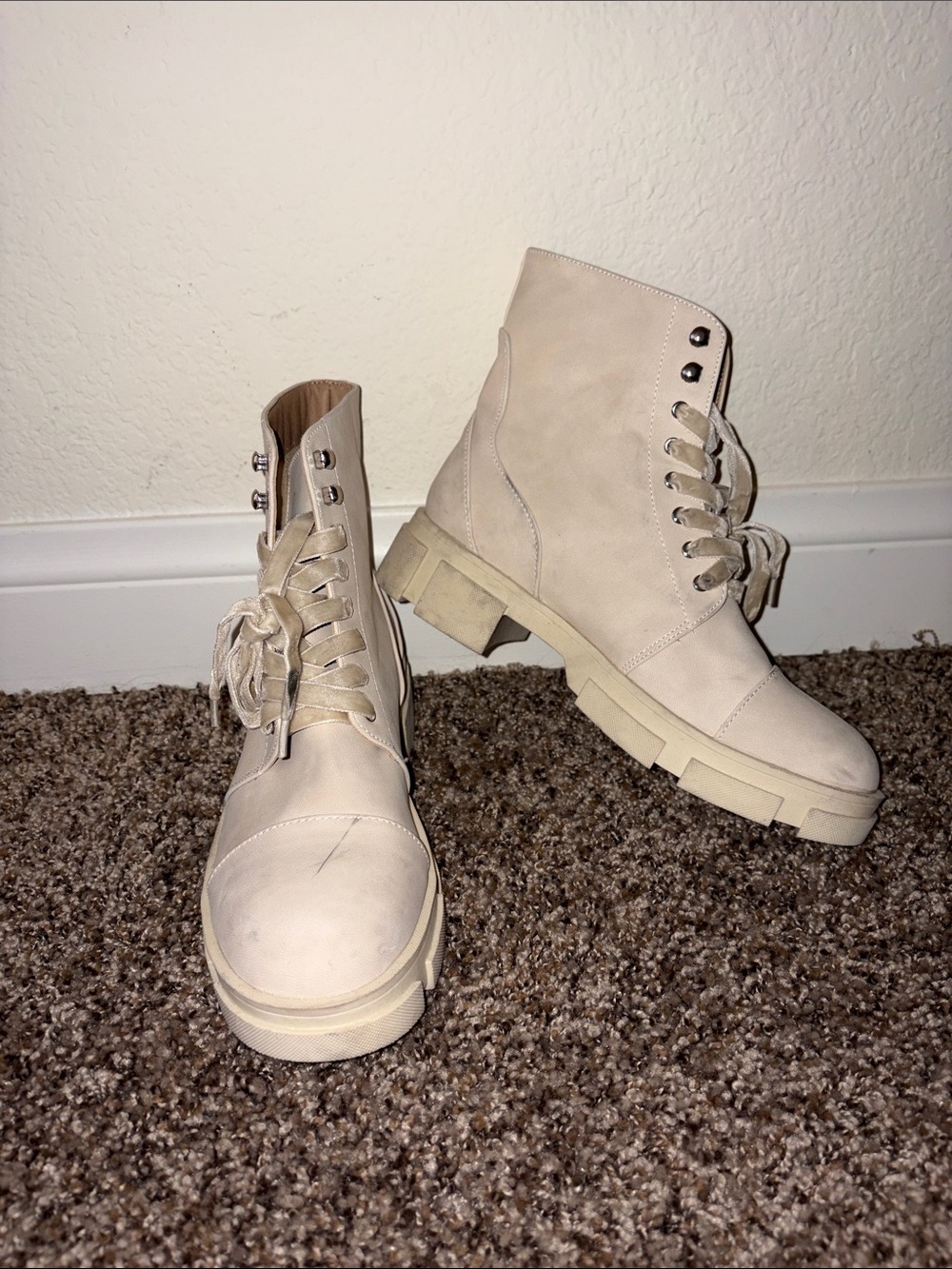 Neutral Lace-Up Women's Boots
